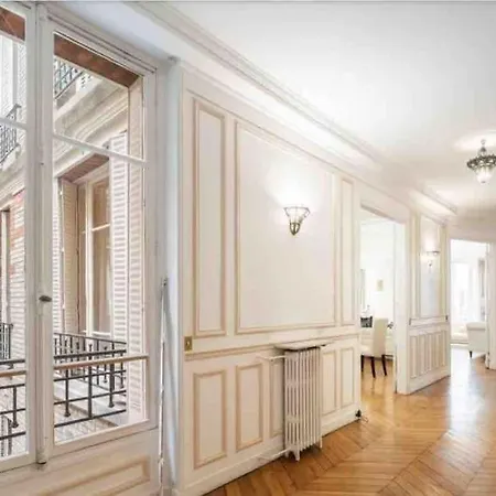 Apartment Fabuleux - 16eme
