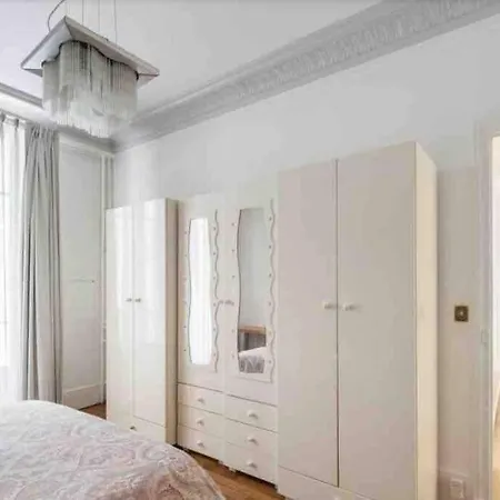 Apartment Fabuleux - 16eme *